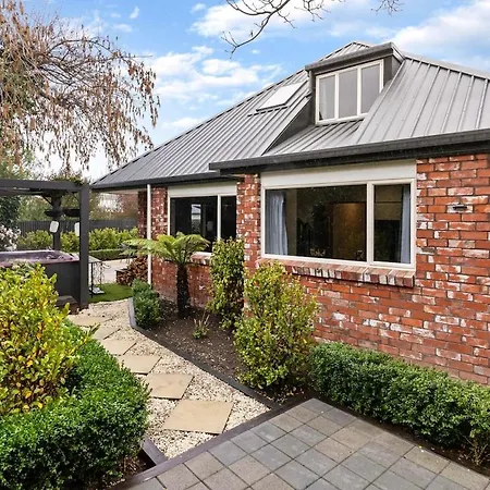 Christchurch Home Away From Home